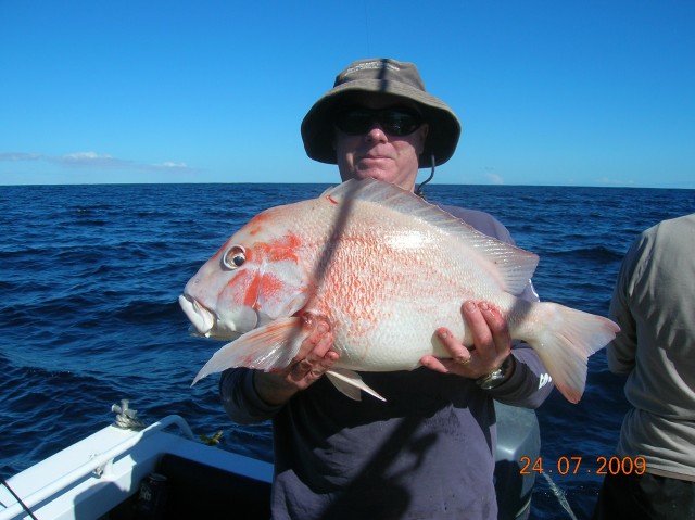 A Gnaraloo white- Red