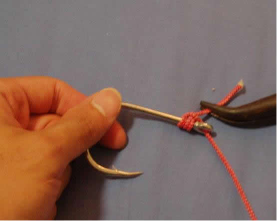 A constructive post - tying assist hooks  Fishing -  -  Fishing WA. Fishing Photos & Videos